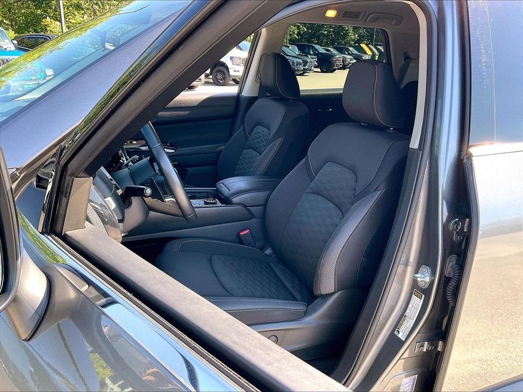 Used 2022 Gun Metallic Nissan SV image 9