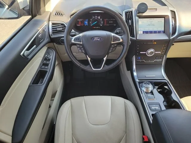 2020 Ford Edge Titanium - Photo 9