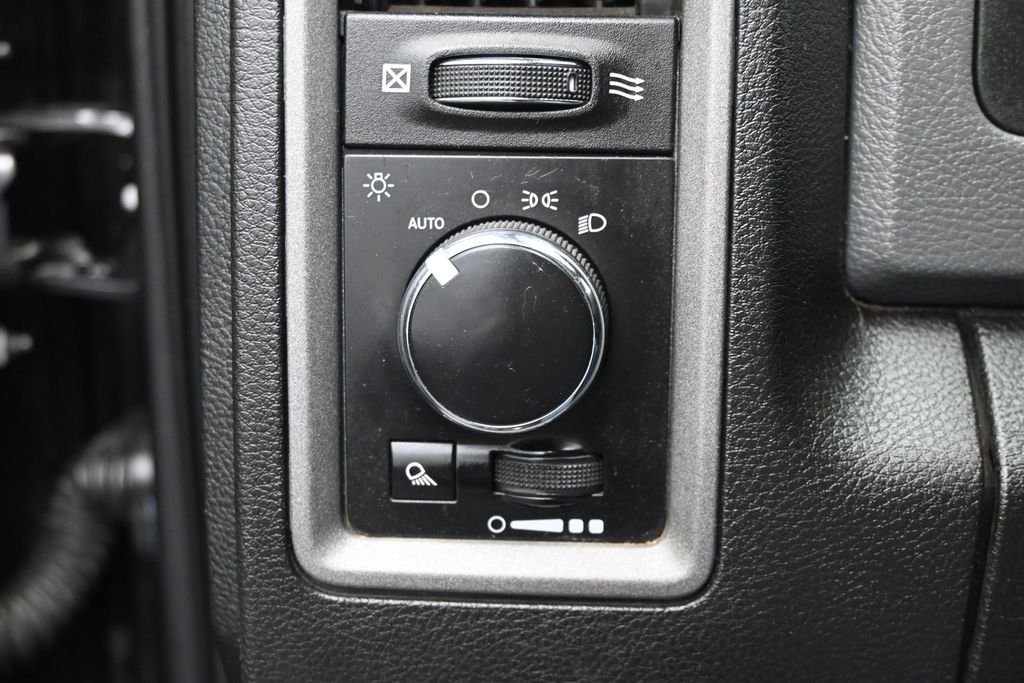 Used 2018 Gray Ram Tradesman image 15