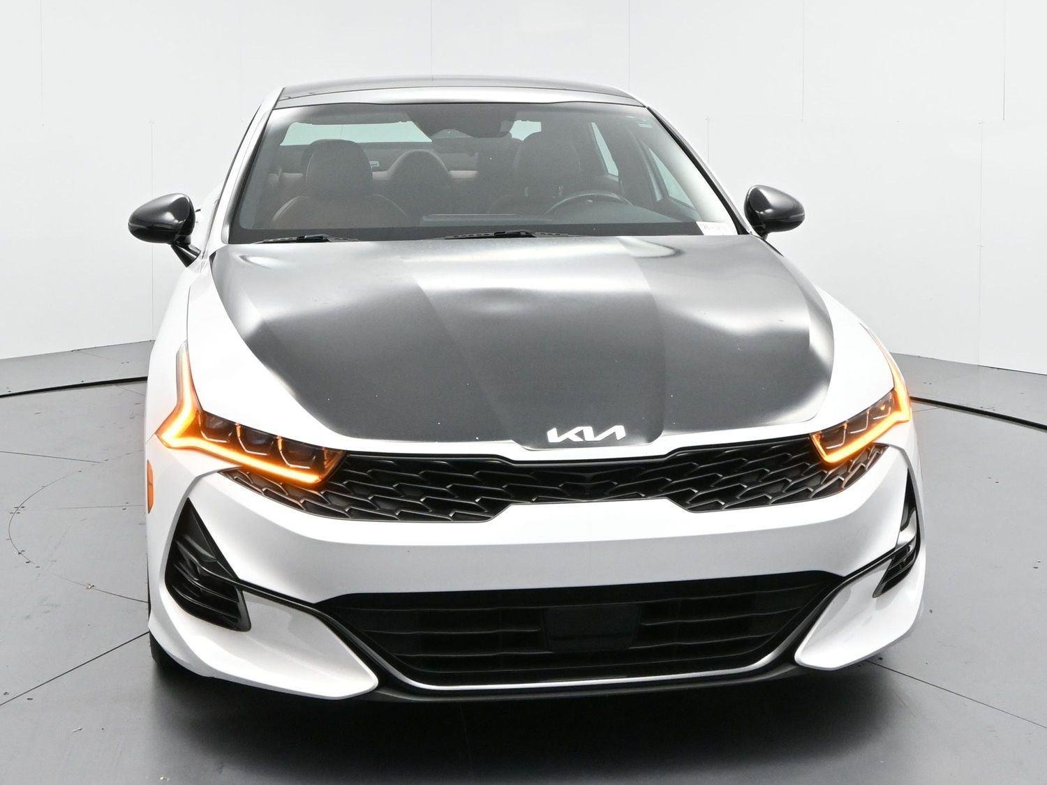 Used 2022 Glacial White Pearl Kia GT-Line image 2