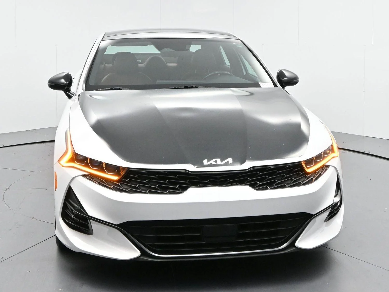 Used 2022 Glacial White Pearl Kia GT-Line image 2