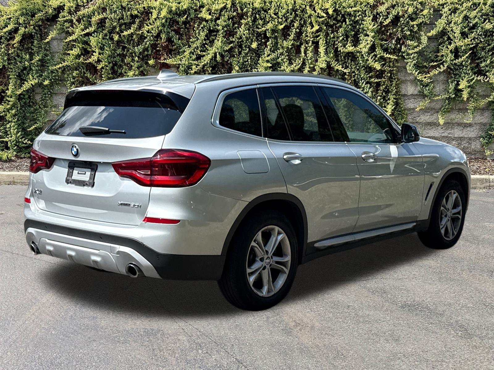 Used 2021 Glacier Silver Metallic BMW xDrive30i image 5