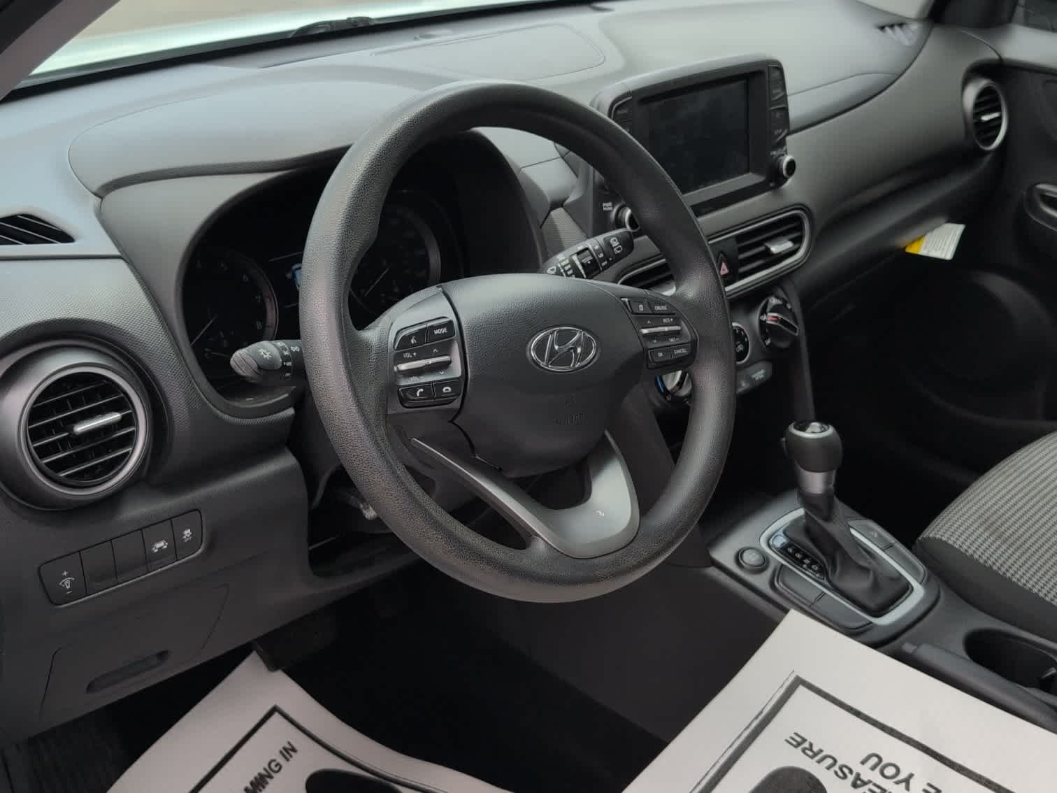 Used 2019 Chalk White Hyundai SE image 5