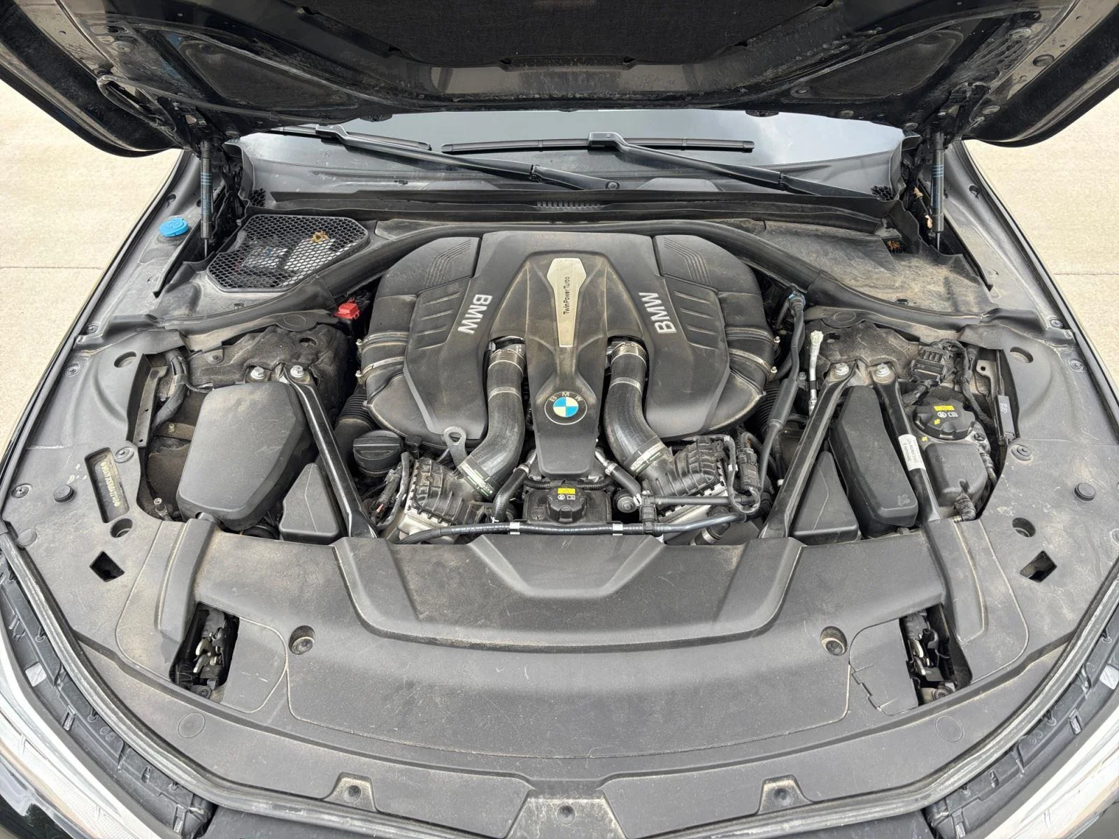 Used 2017 Black Sapphire Metallic BMW 750i xDrive image 32