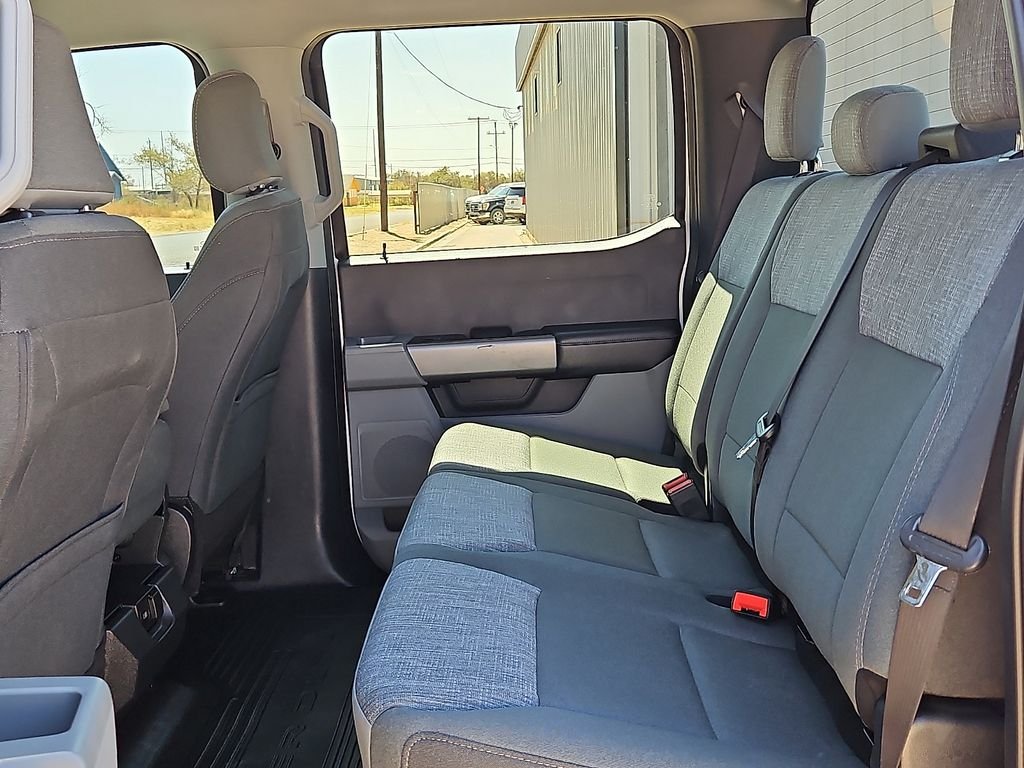 Used 2025 Oxford White Ford XLT image 16