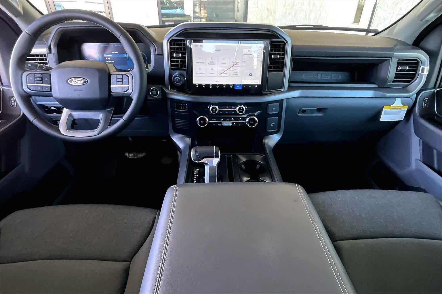 New 2025 Antimatter Blue Metallic Ford XLT image 5