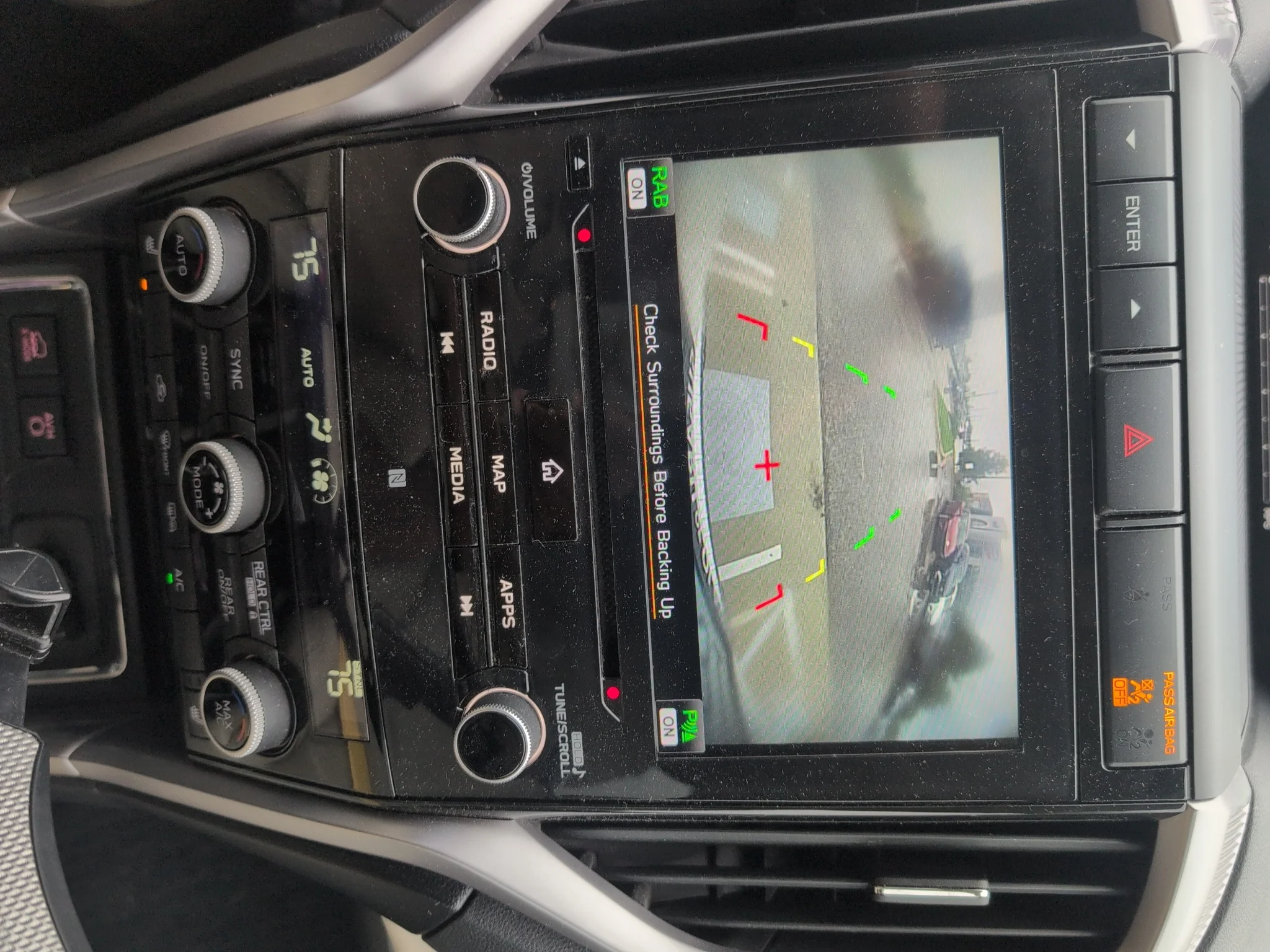 Used 2020  Subaru Limited image 2