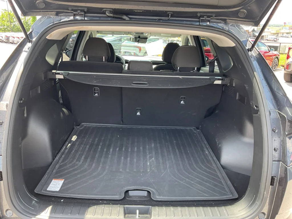 Used 2022 Portofino Gray Hyundai SEL image 14