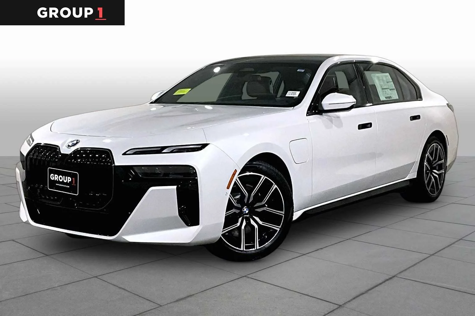 2026 BMW 750e