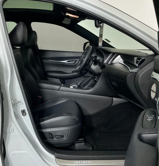 Certified Used 2024 White INFINITI SPORT image 25