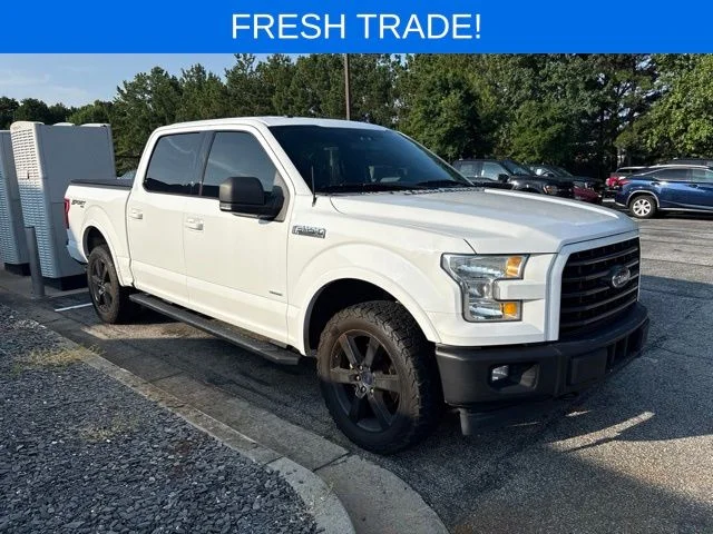 Used 2017 White Ford XLT image 1