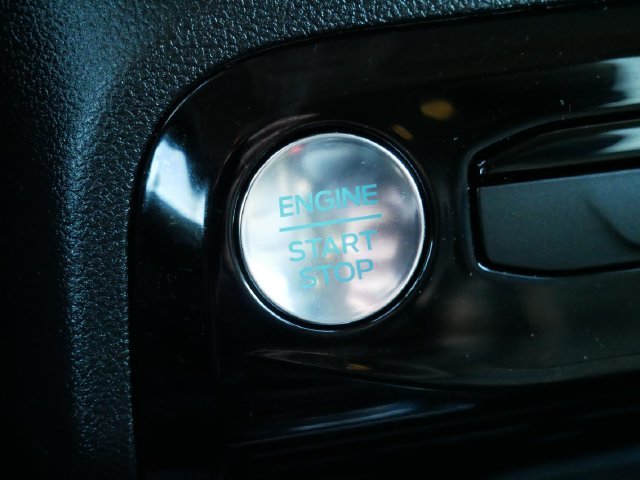 Used 2023 Vapor Blue Ford Platinum image 23