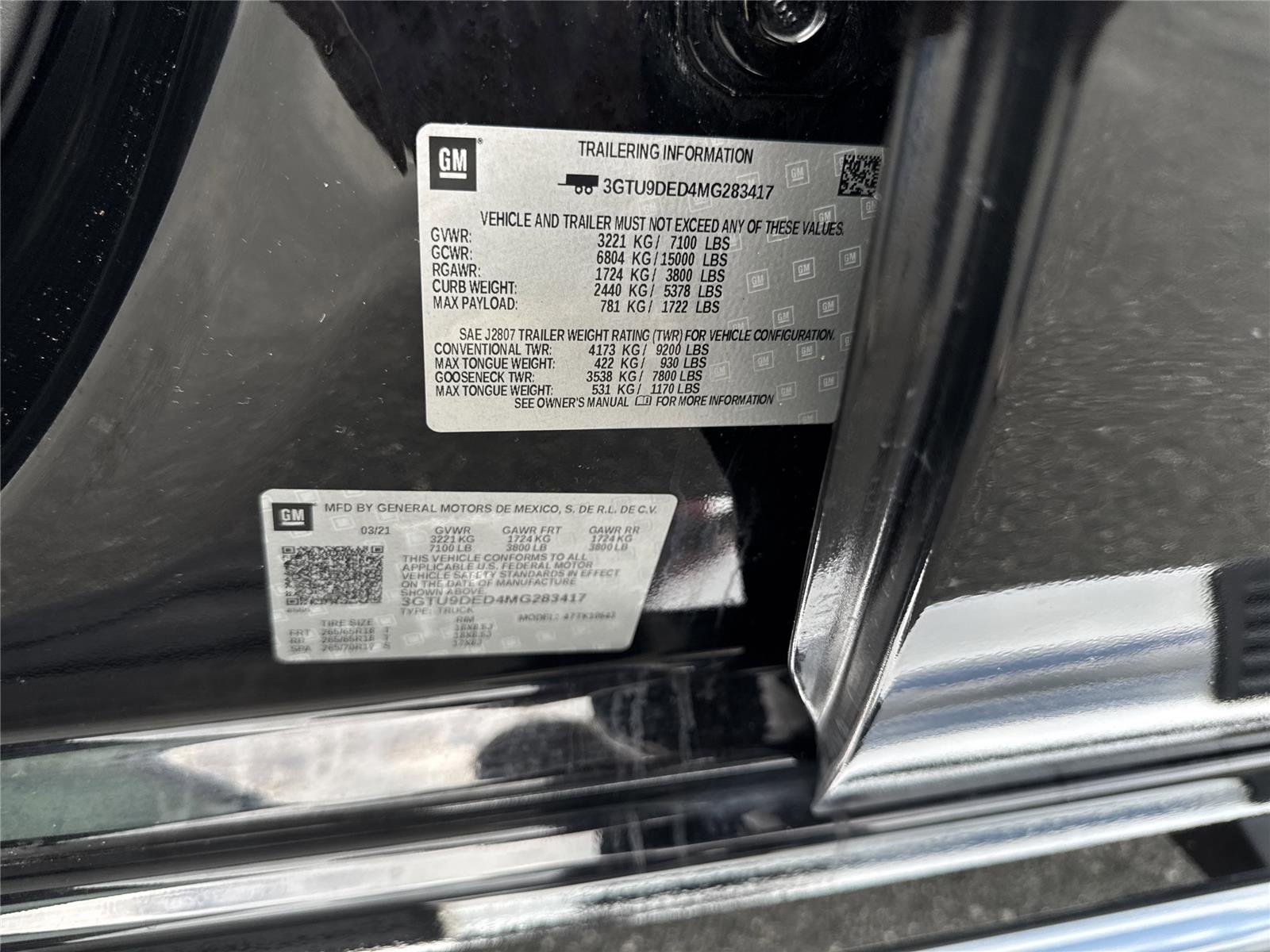 Used 2021 ONYX BLACK GMC SLT image 40