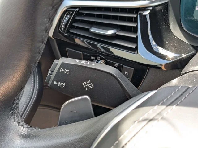 2022 BMW 5 Series 530i - Photo 23