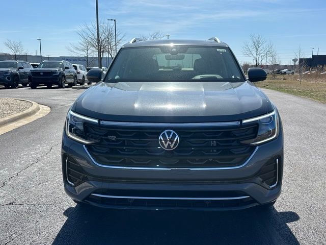 New 2026 Pure Gray Volkswagen 2.0T SEL Premium R-Line image 2