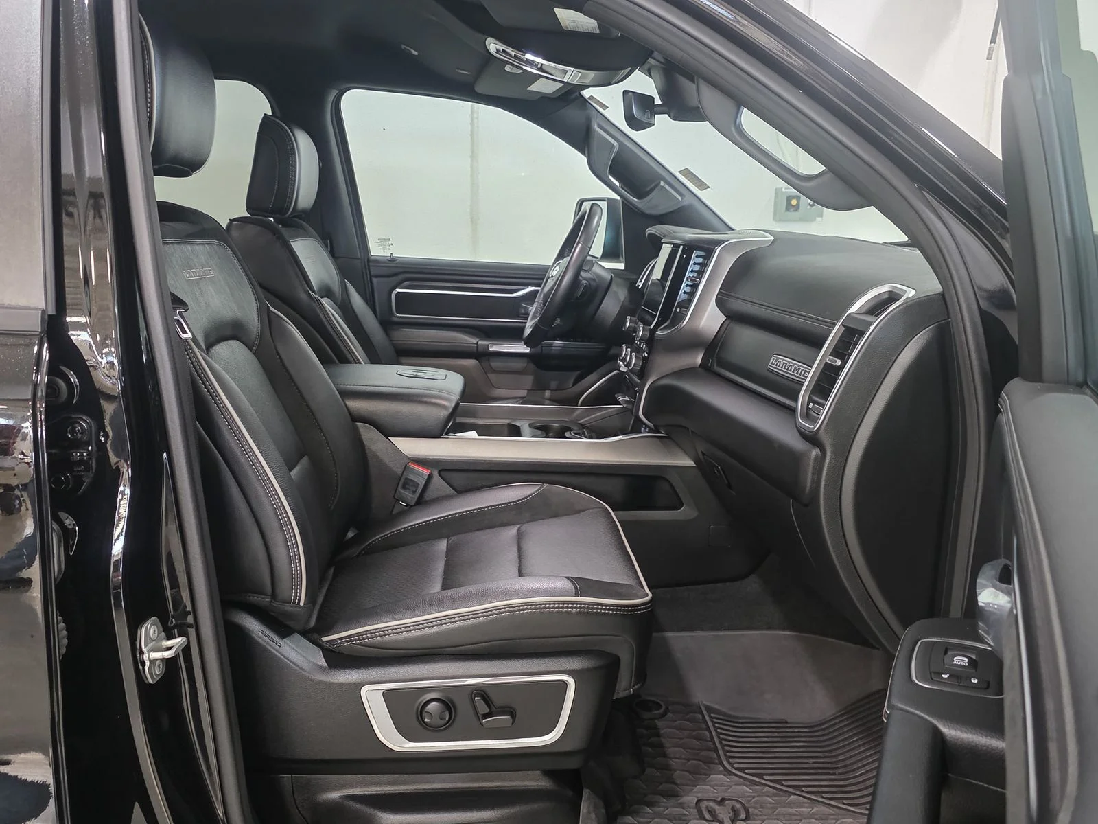 2023 RAM Ram 1500 Pickup Laramie - Photo 21