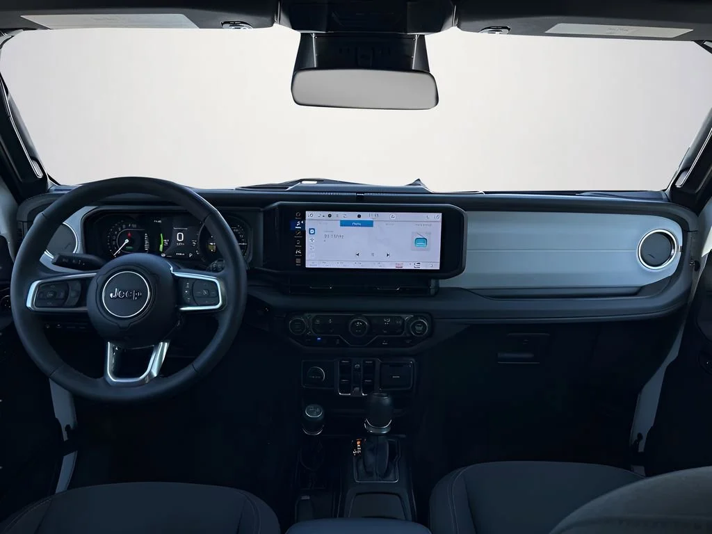 Used 2025 White Jeep Sahara image 13