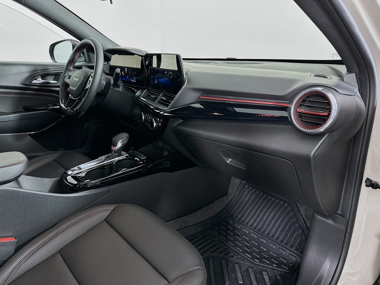 Used 2026 White Sands Chevrolet 2RS image 27