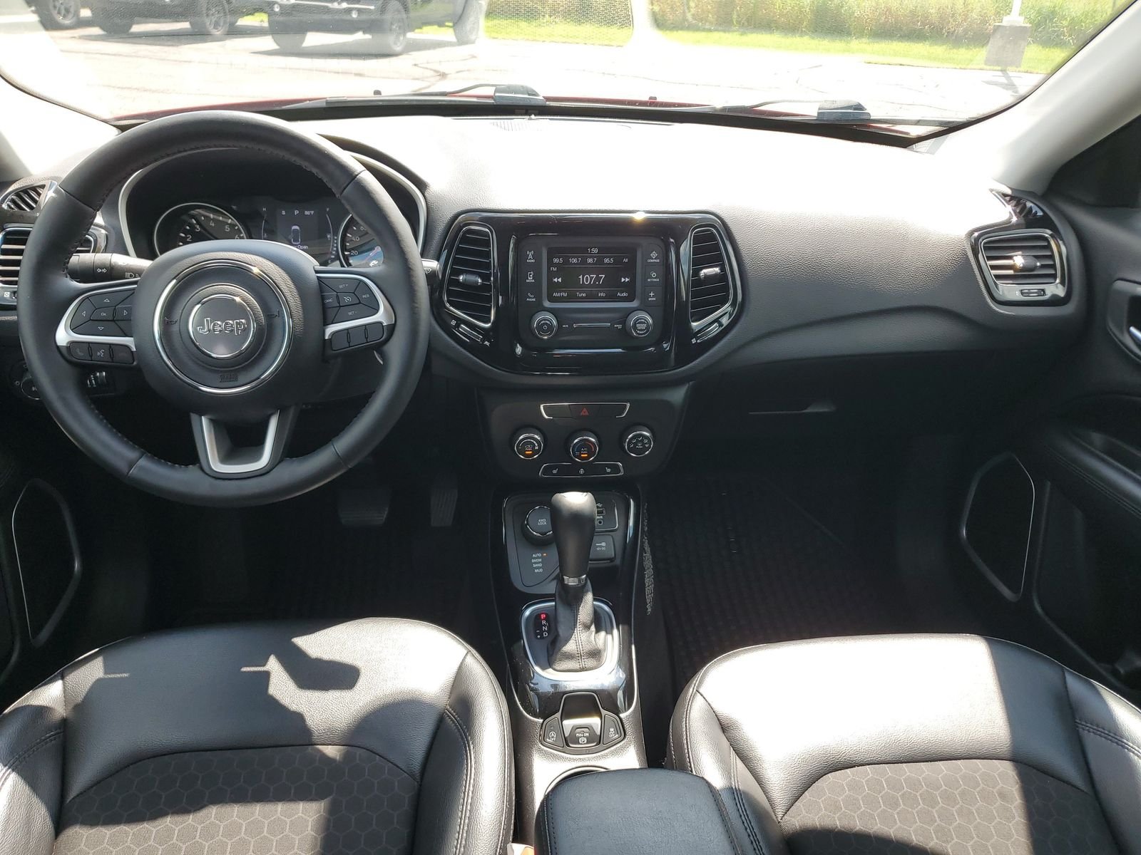 Certified Used 2018 Red Jeep Latitude image 5