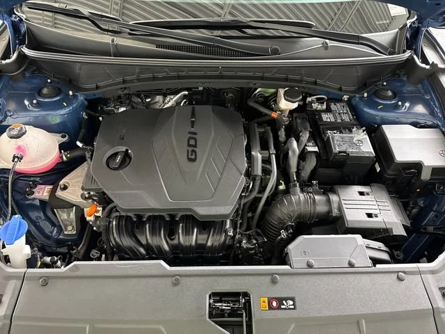 Used 2022 Intense Blue Hyundai SEL image 17
