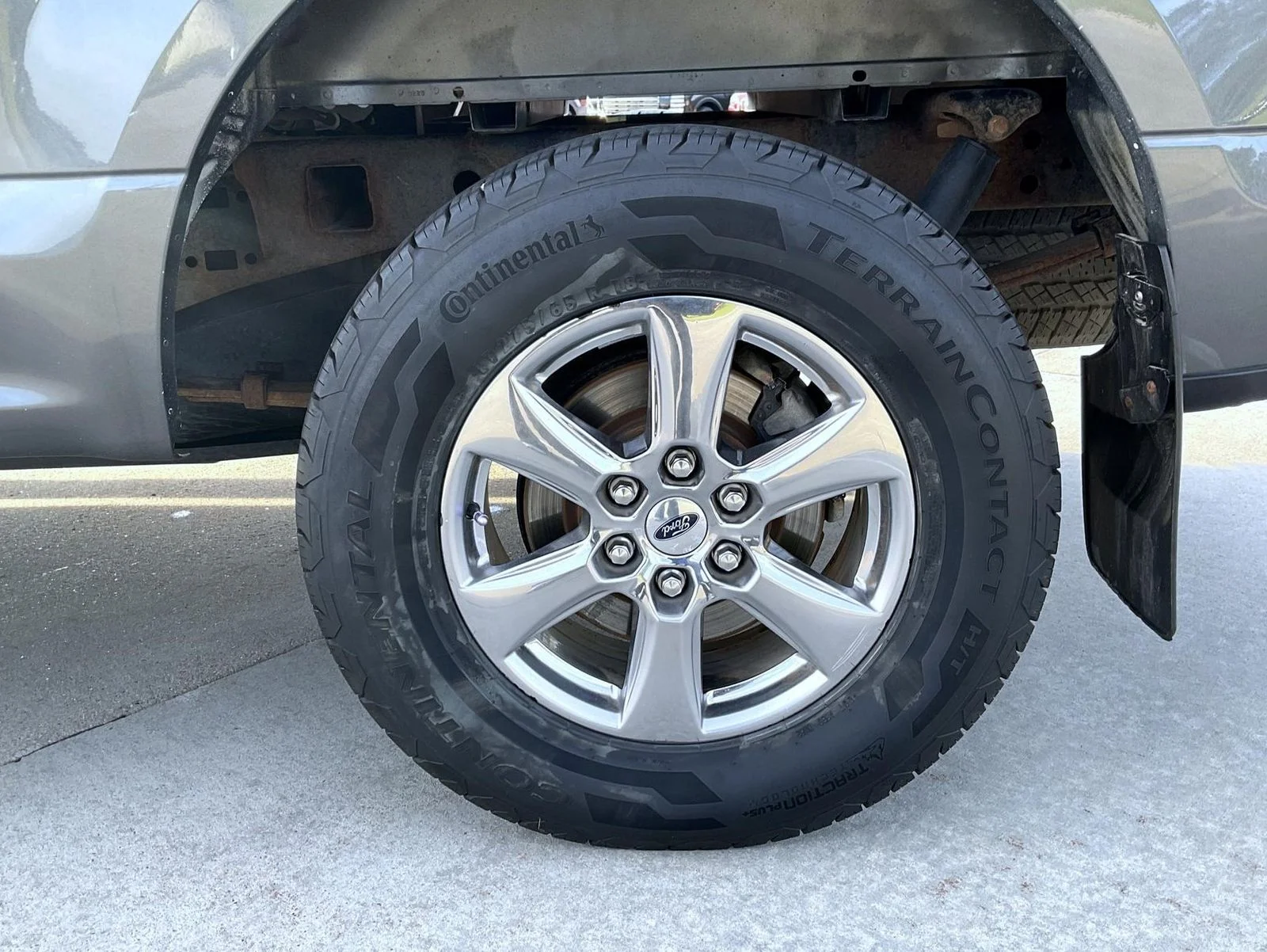 Used 2018 Gray Ford XLT image 22