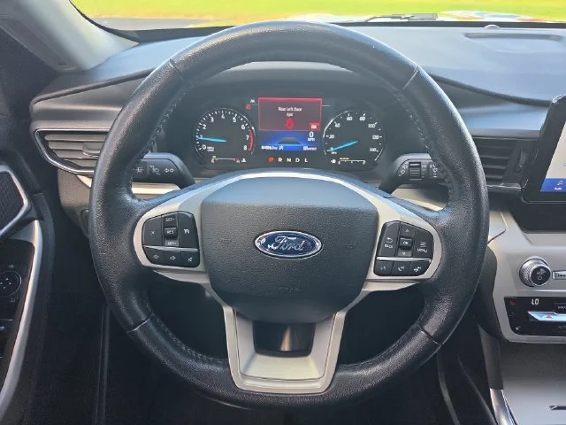 Used 2021 Black Ford XLT image 17