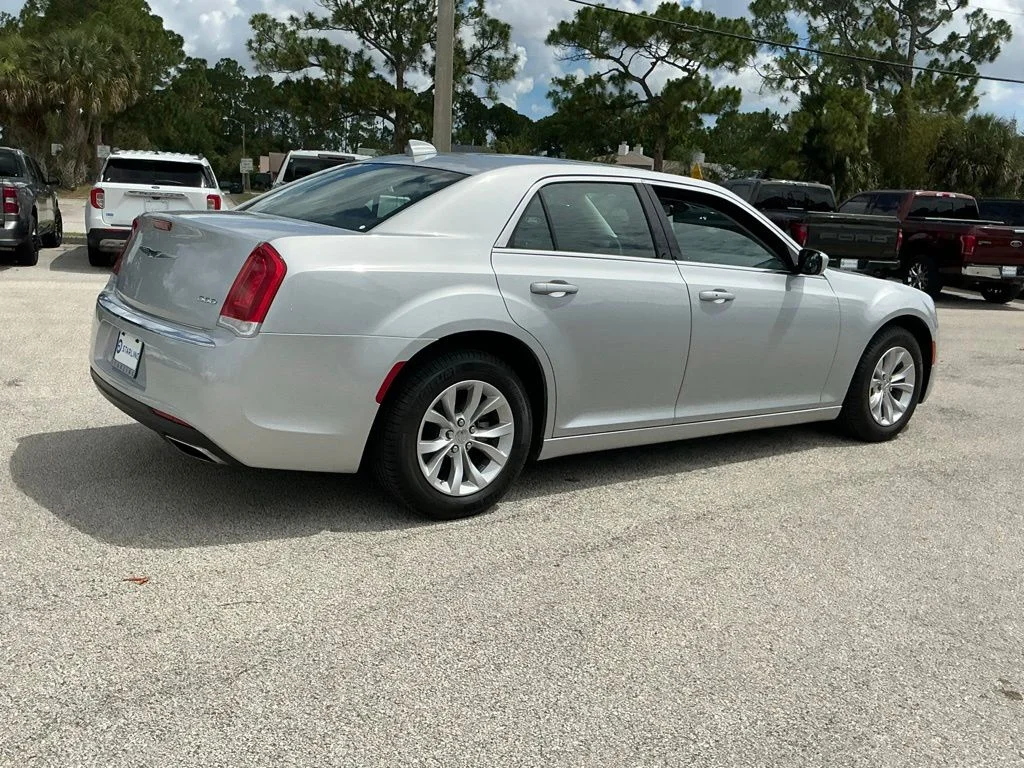 Used 2023 Silver Chrysler Touring image 13