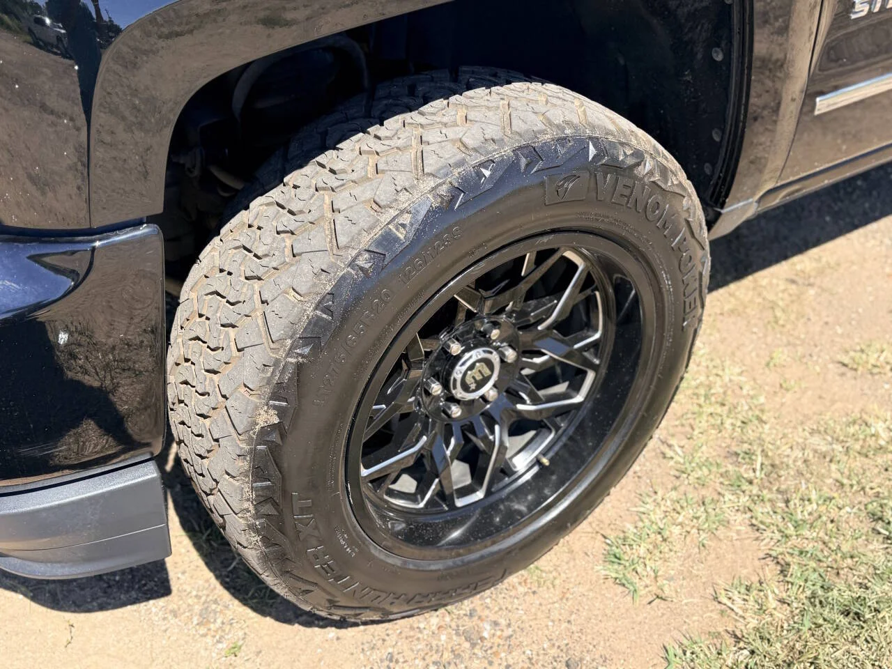 Used 2018 Black Chevrolet LTZ Z71 4x4 4dr Crew Cab 5.8 ft. SB image 12