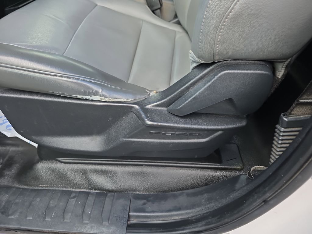 Used 2022 White Ford XL image 13