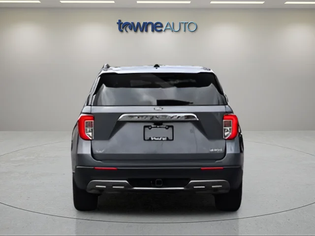 Used 2023 Gray Ford XLT image 4