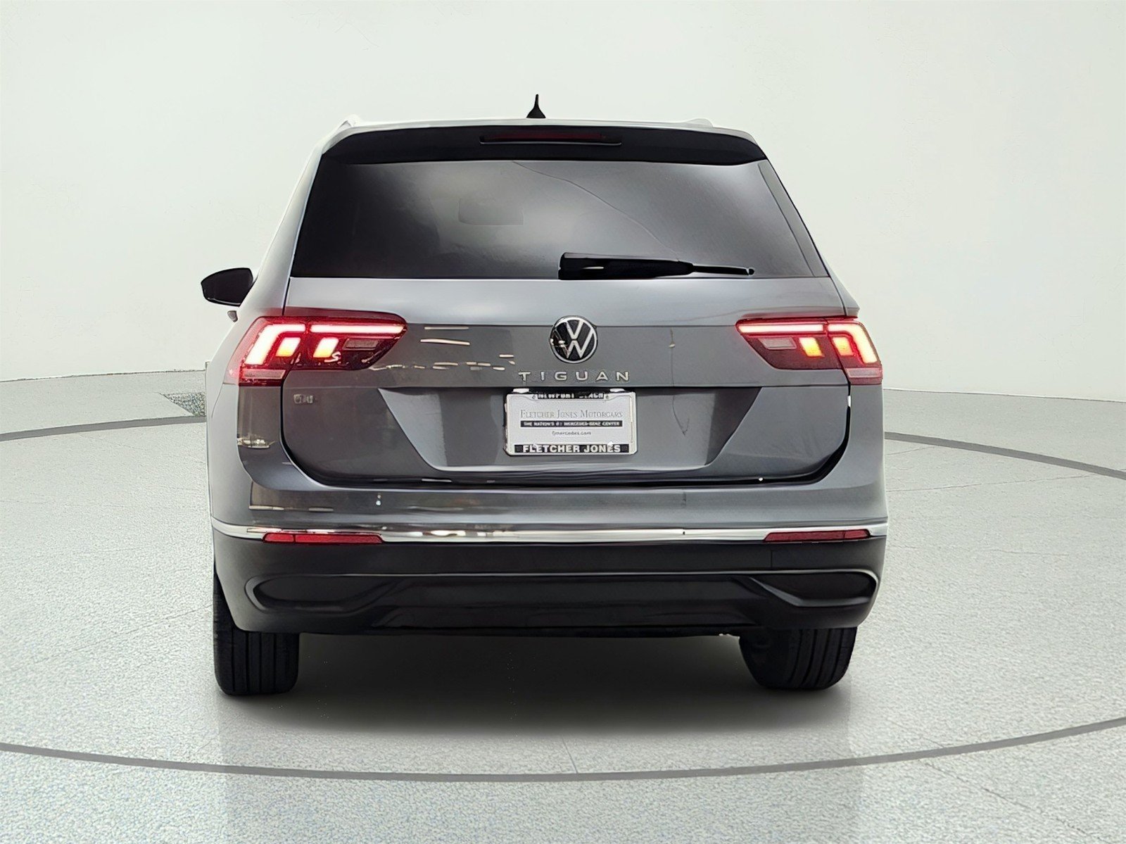 Used 2022 Platinum Gray Metallic Volkswagen 2.0T SE FWD image 6