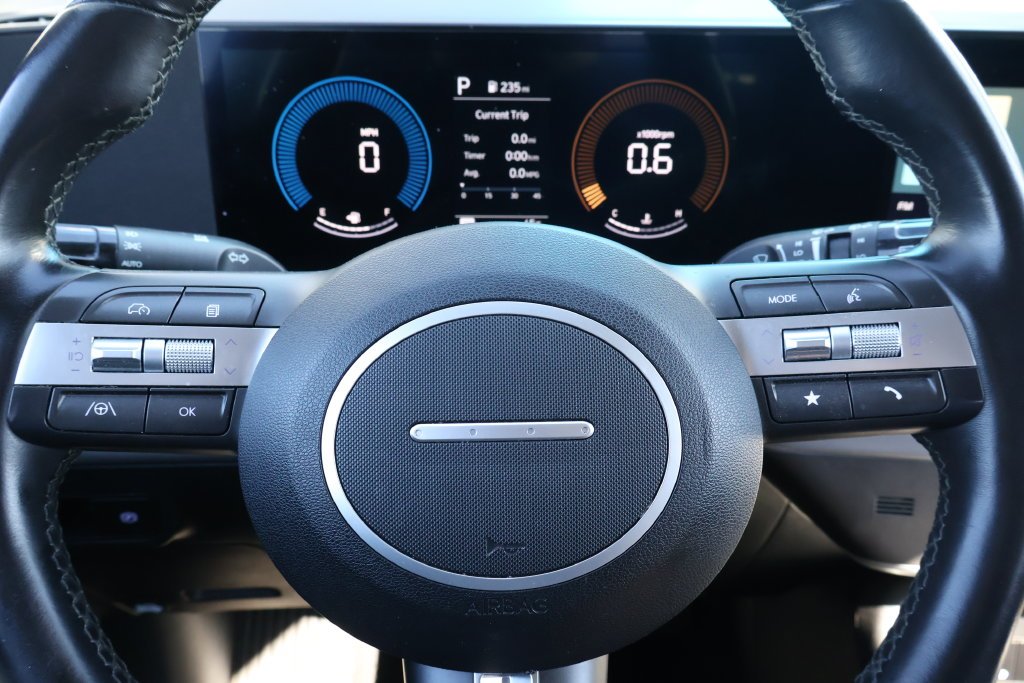 2025 Hyundai Kona SEL - Photo 16