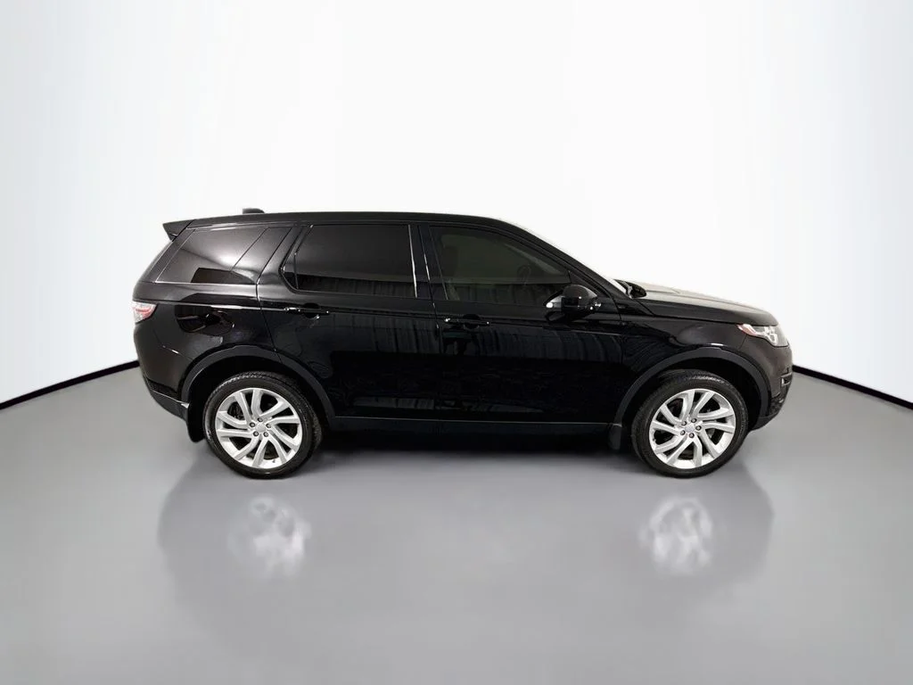 Used 2017 Black Land Rover HSE image 8