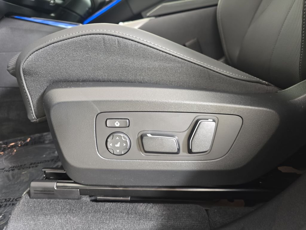 New 2026 Alpine White BMW M50 xDrive image 29