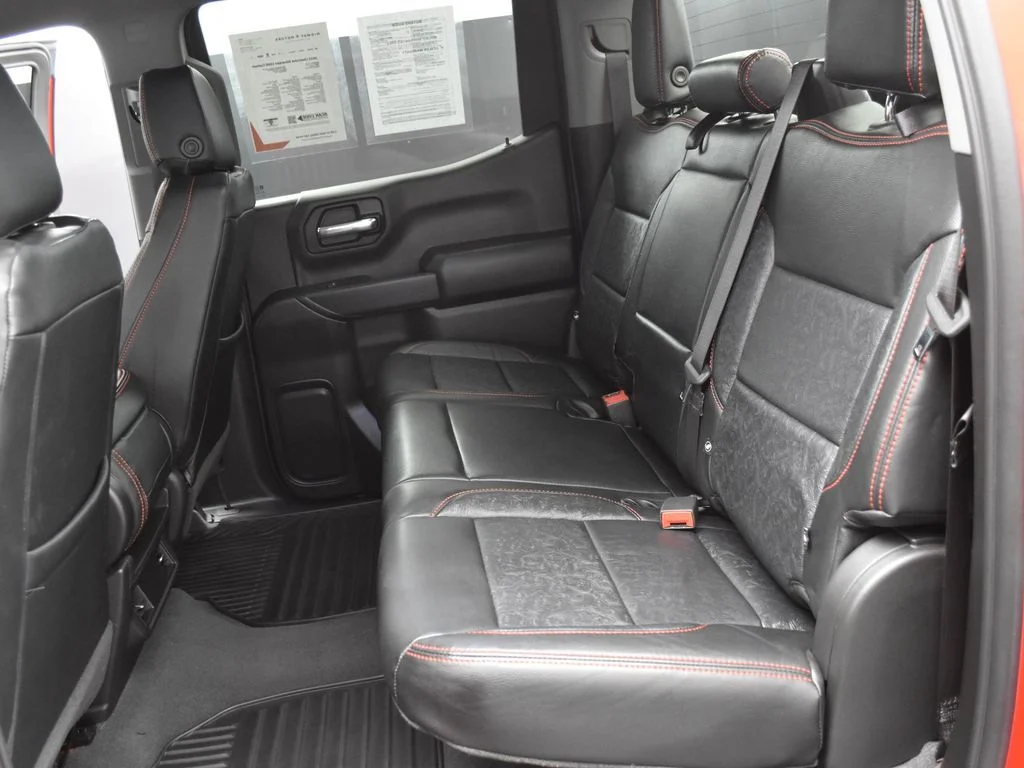Used 2022 Red Chevrolet Custom image 23