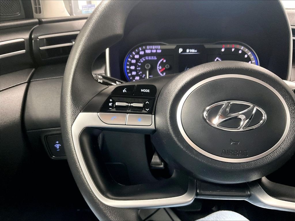 Used 2023 White Hyundai SEL image 22