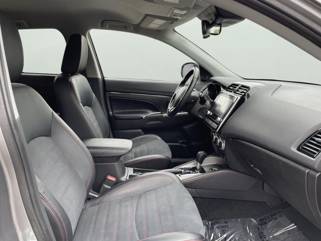 Used 2024 Gray Mitsubishi 2.0 ES image 13