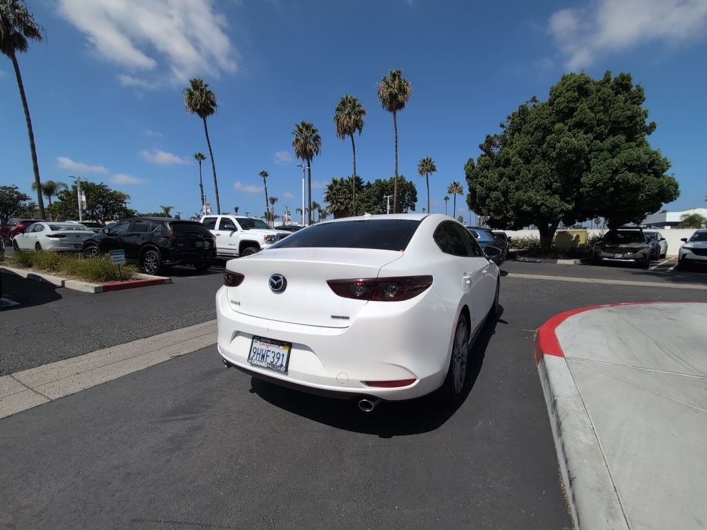 Used 2020 White Mazda Preferred image 19