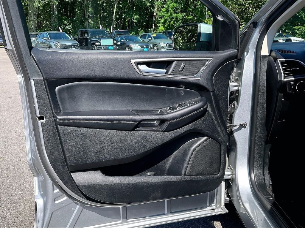 Used 2024 Silver Ford SEL image 9
