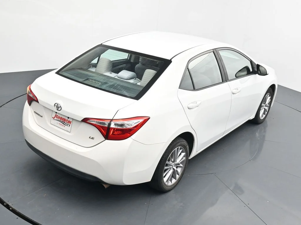 Used 2014 White Toyota LE Plus image 25