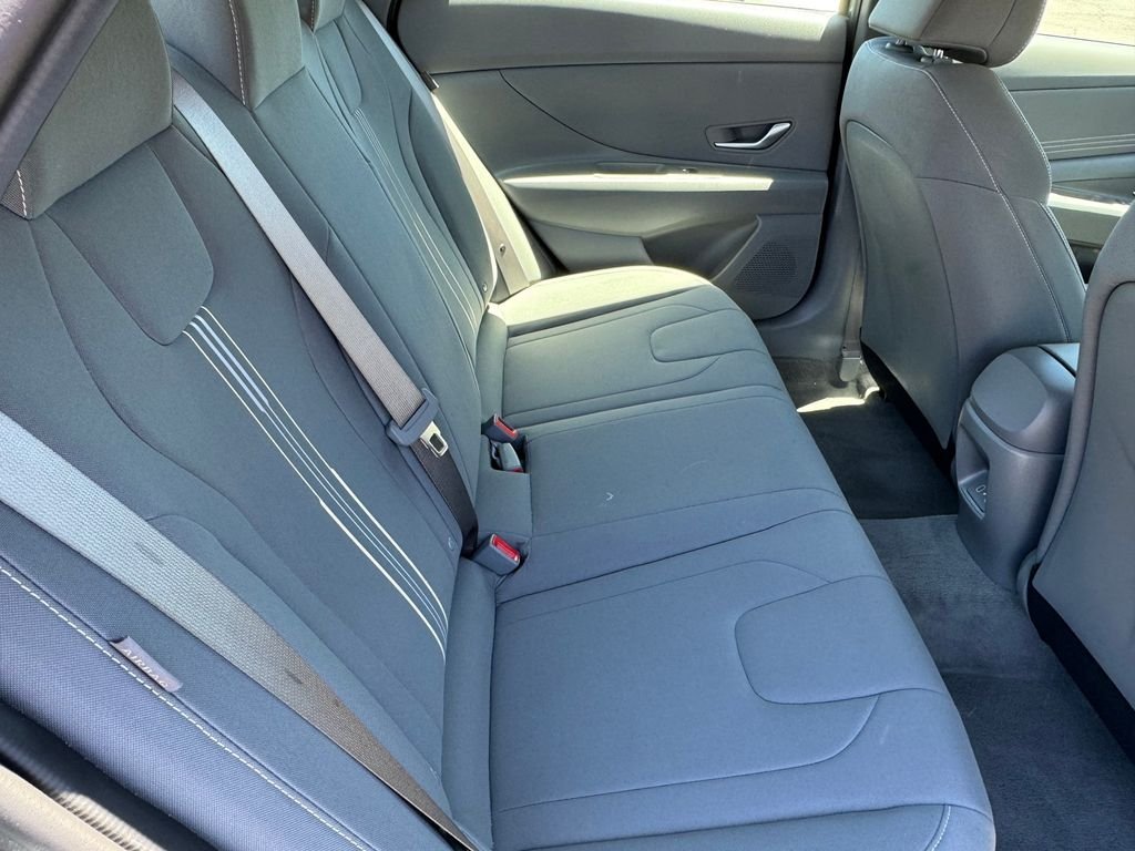 2026 Hyundai Elantra SEL Sport - Photo 9