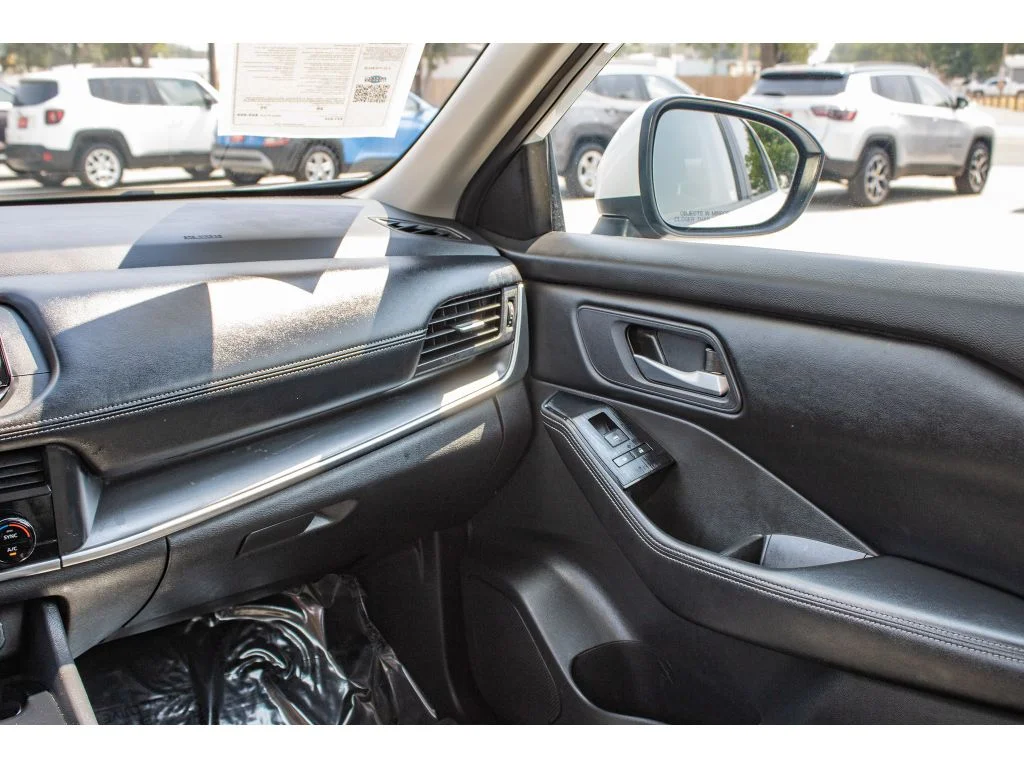 Used 2024 Everest White Pearl Nissan SV image 50
