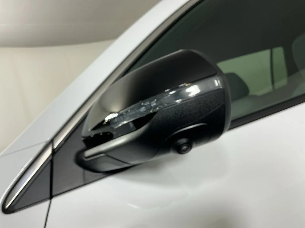 New 2027 White Chevrolet LT image 4