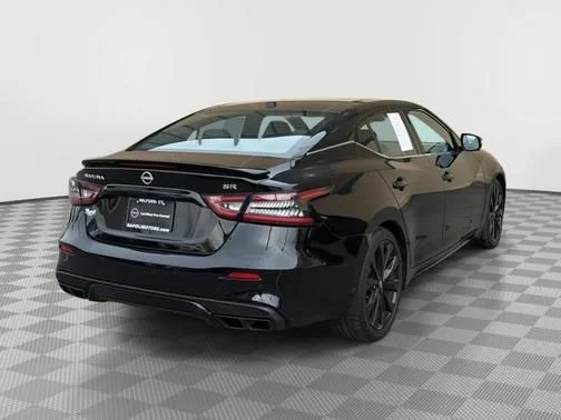 Certified Used 2023 Black Nissan SR image 3