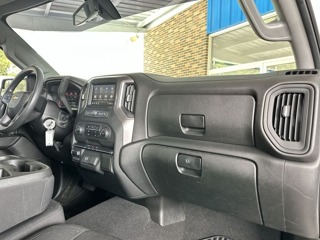 Used 2020 White Chevrolet Custom image 23