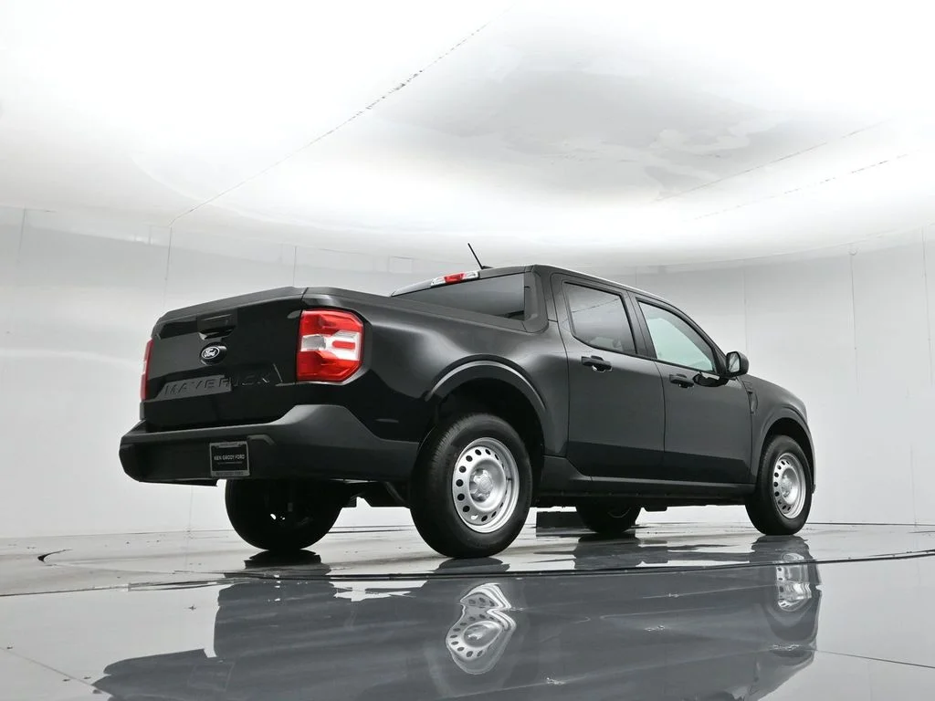 New 2026 Shadow Black Ford XL image 40