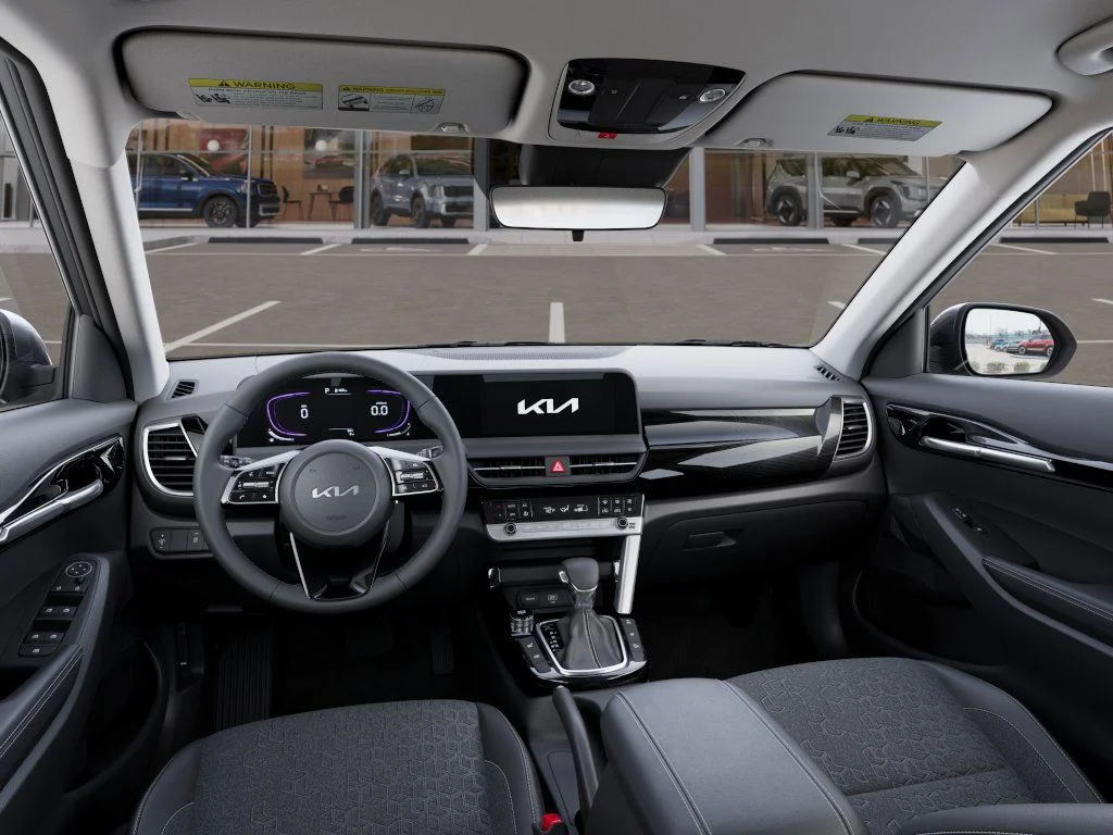 2025 Kia Seltos S - Photo 15