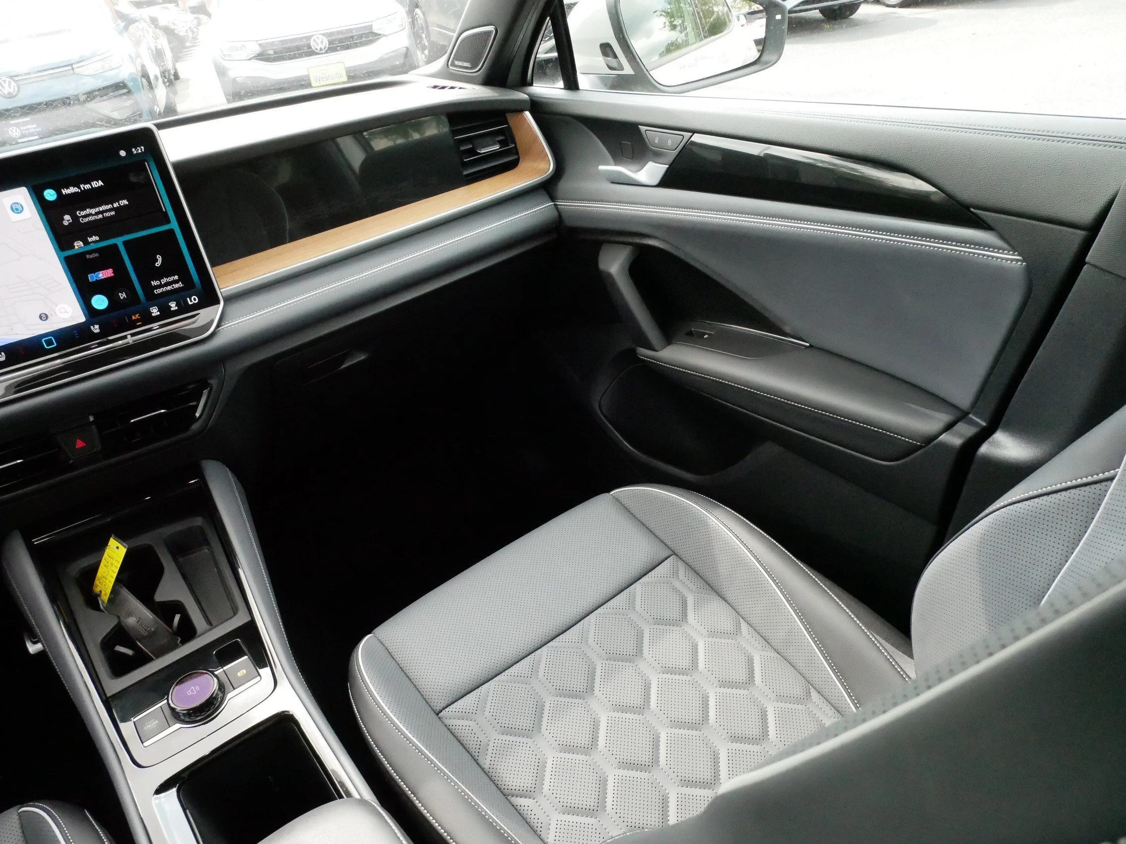 Certified Used 2025 Sandstone Volkswagen SEL R-Line image 11