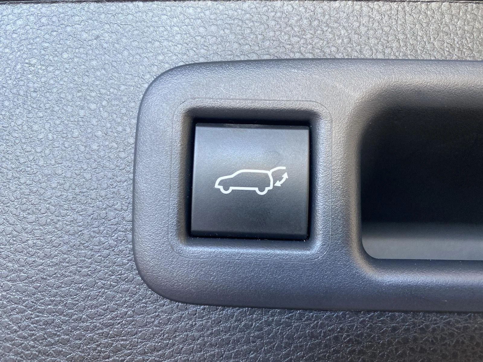 Used 2025 Magnetic Gray Metallic Toyota XLE image 8