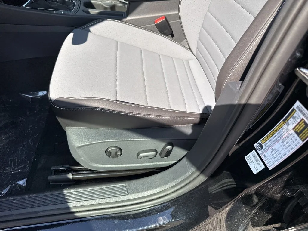 2026 Volkswagen Jetta SE - Photo 18
